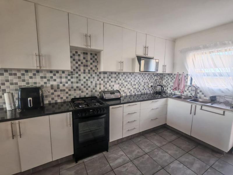 3 Bedroom Property for Sale in Mossel Bay Central Western Cape